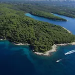 Mare - Sunny Island Rab Kampor