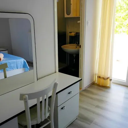 Mare - Sunny Island Rab Kampor